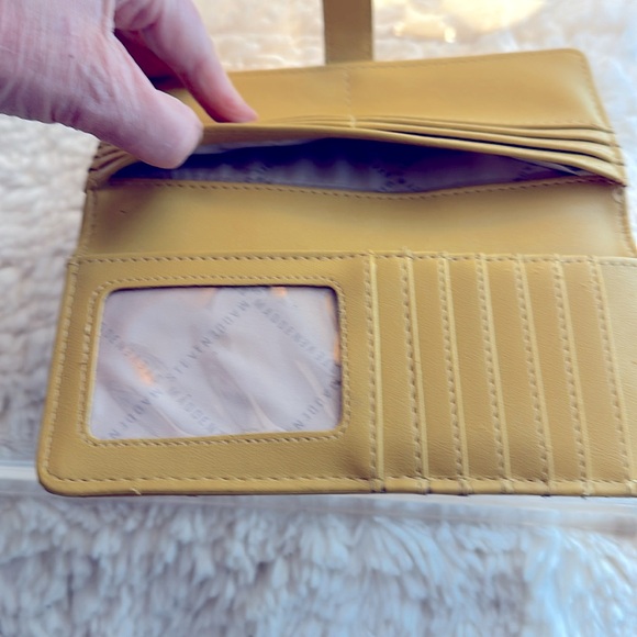 Steve Madden wallet. Mustard yellow color. No flaws. - Picture 4 of 6